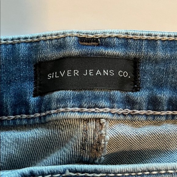 Silver Jeans Elyse Capri Mid Rise Curvy NWT Size 22 - Picture 10 of 16